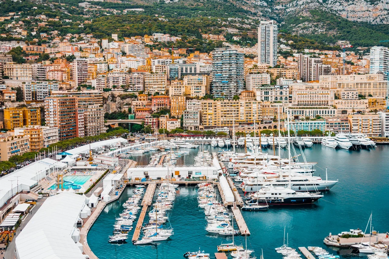 preparations-for-monaco-yacht-show-in-port-hercule-monaco-picjumbo-com